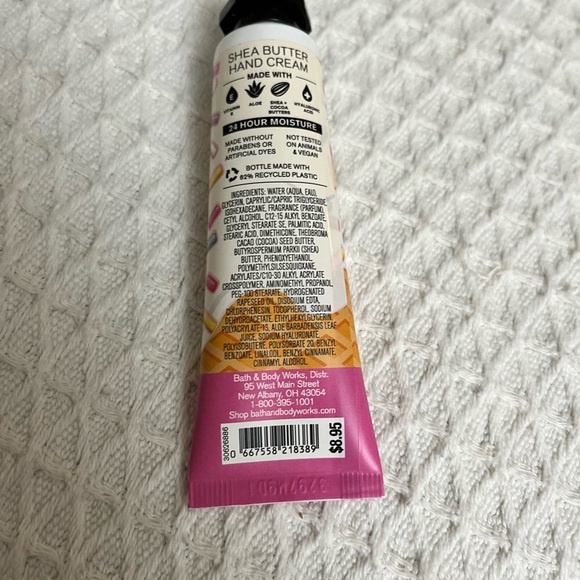 Bath & Body Works Shea Butter Hand Cream Lot of 2 - Picture 6 of 6